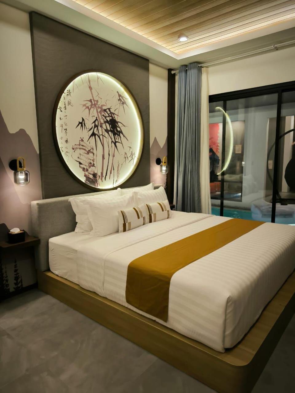 King Room Pool View