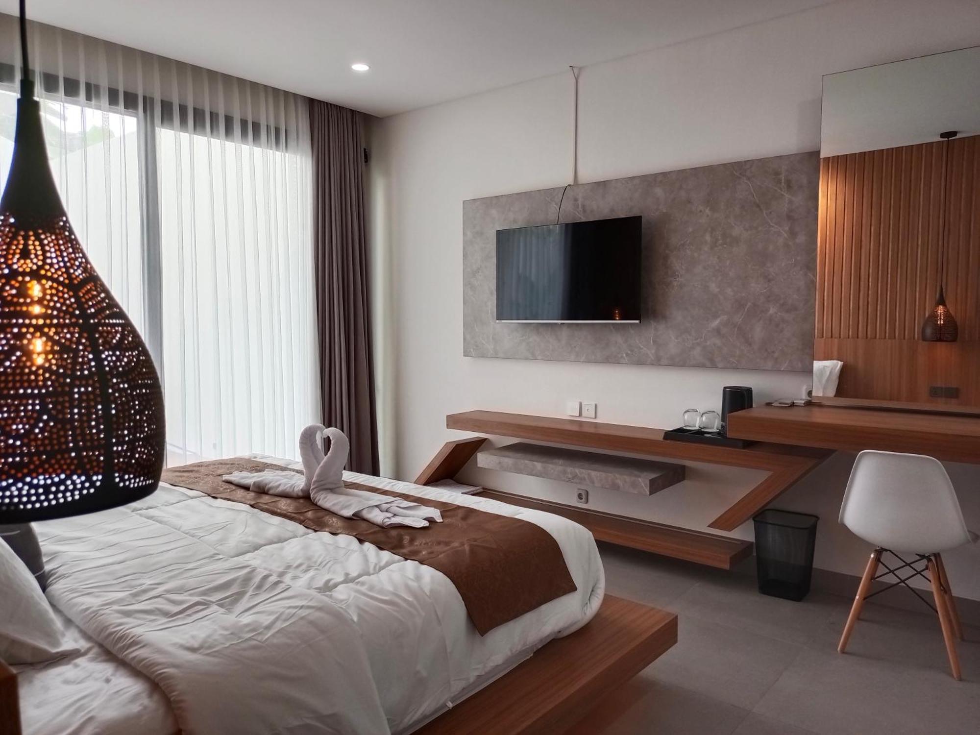 Deluxe King Room