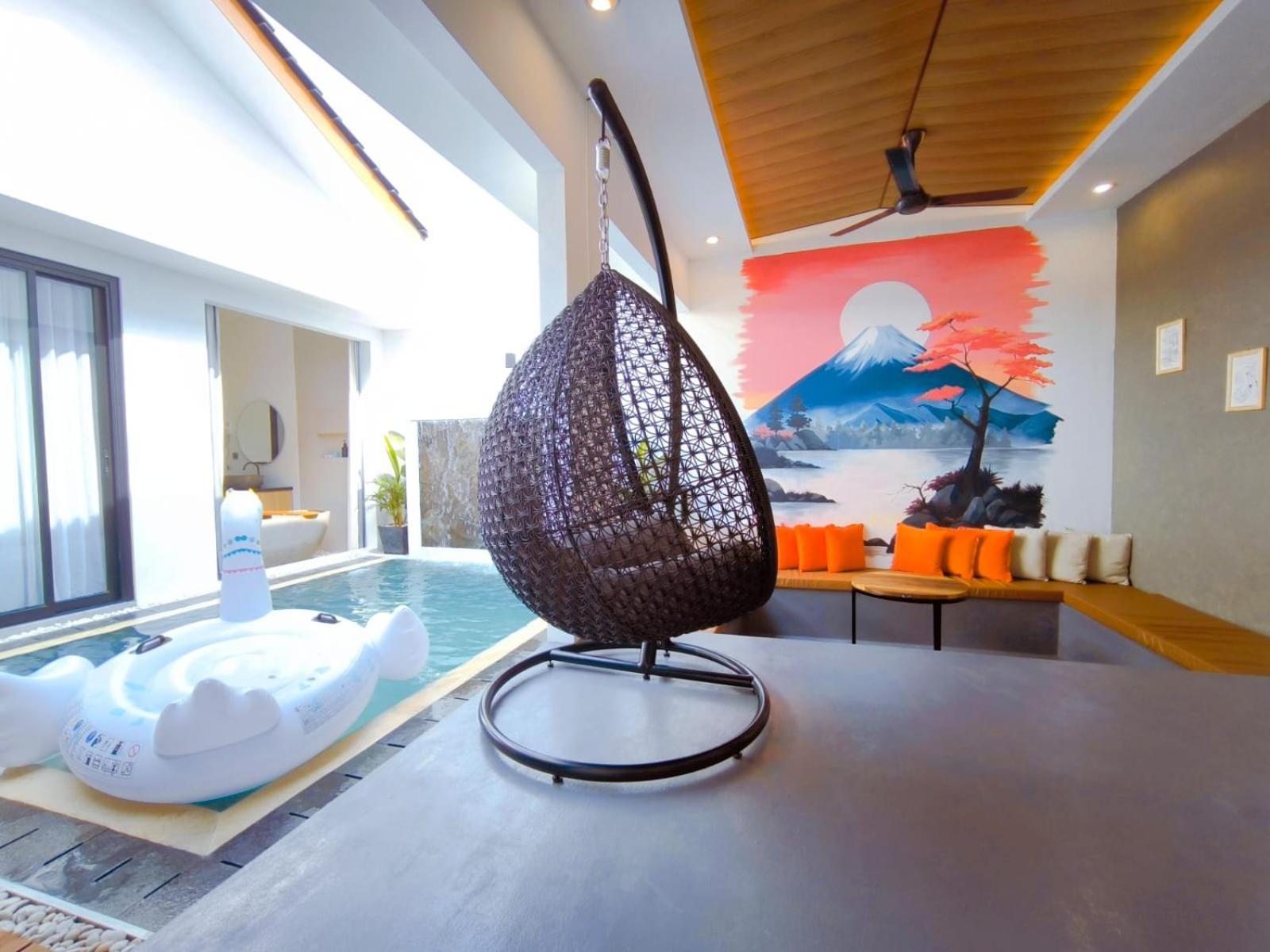 King Room Pool View